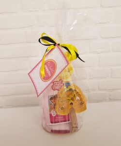 Juf of meester cadeautje - koekjes pakket bijenkorf bij cake, bake & love 11