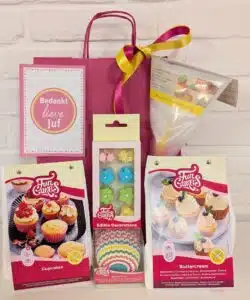 Juf of Meester Cadeautje - Glutenvrij Flower Cupcakes Pakket