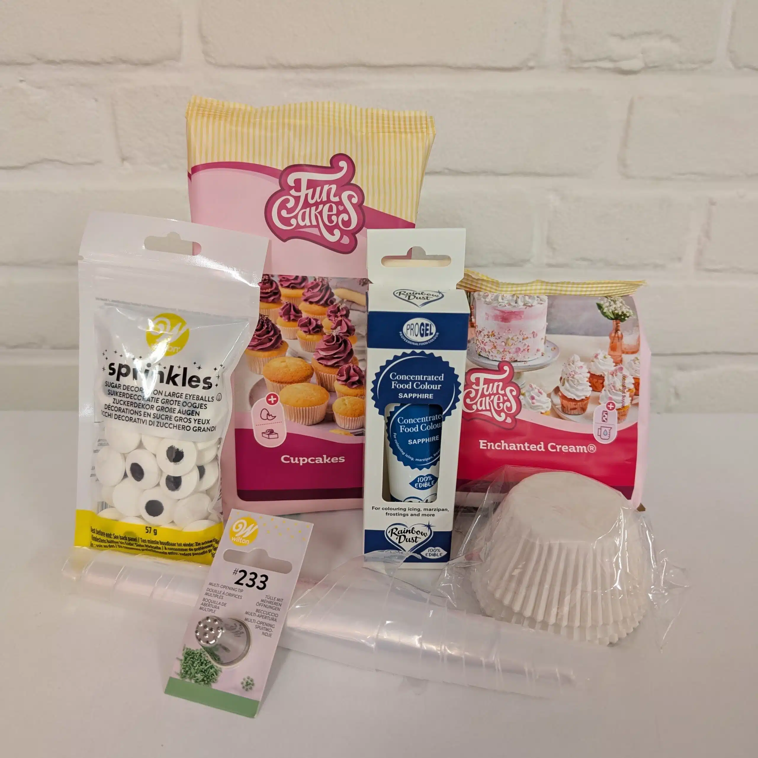 Koekiemonster cupcakes pakket bij cake, bake & love 6 Koekiemonster cupcakes pakket - afbeelding 2