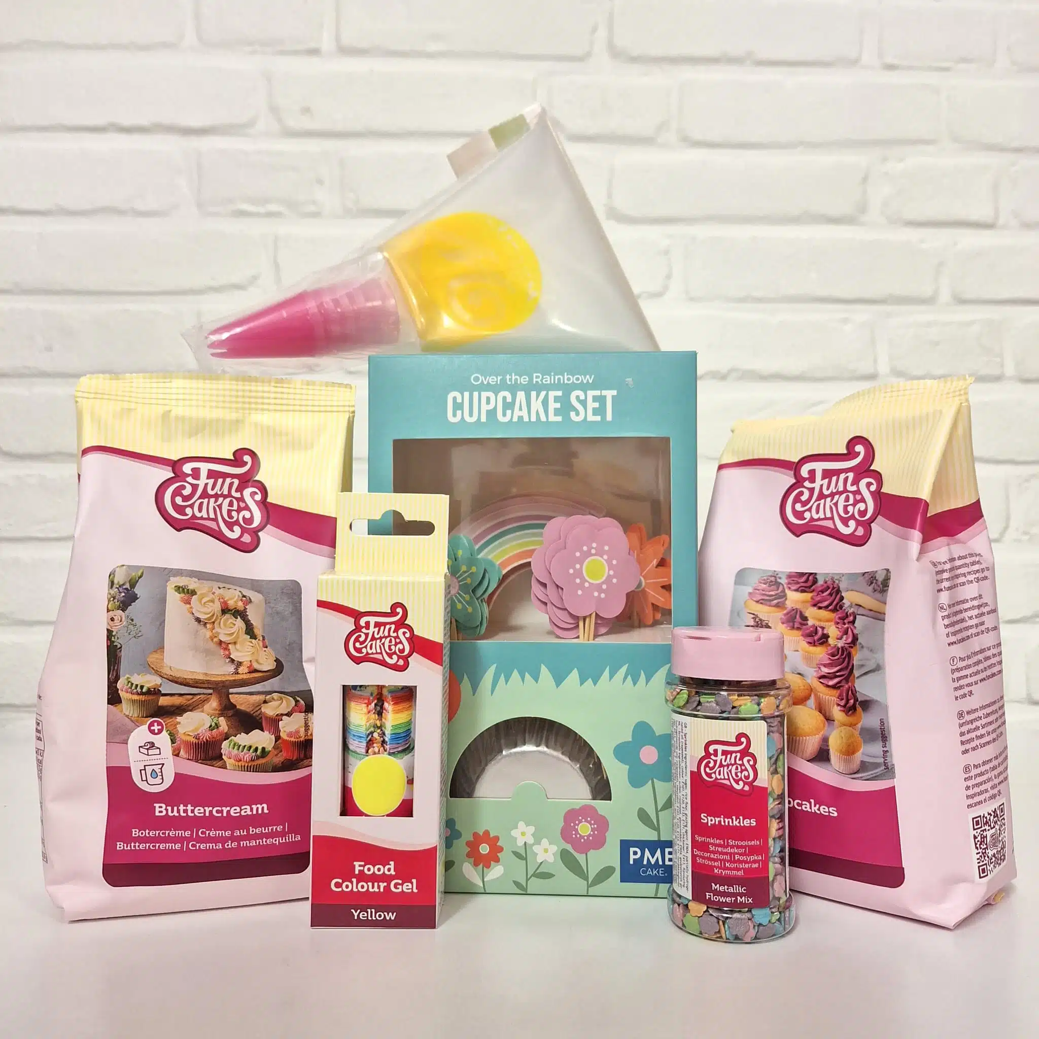 Over the rainbow cupcakes pakket bij cake, bake & love 5 Over the rainbow cupcakes pakket