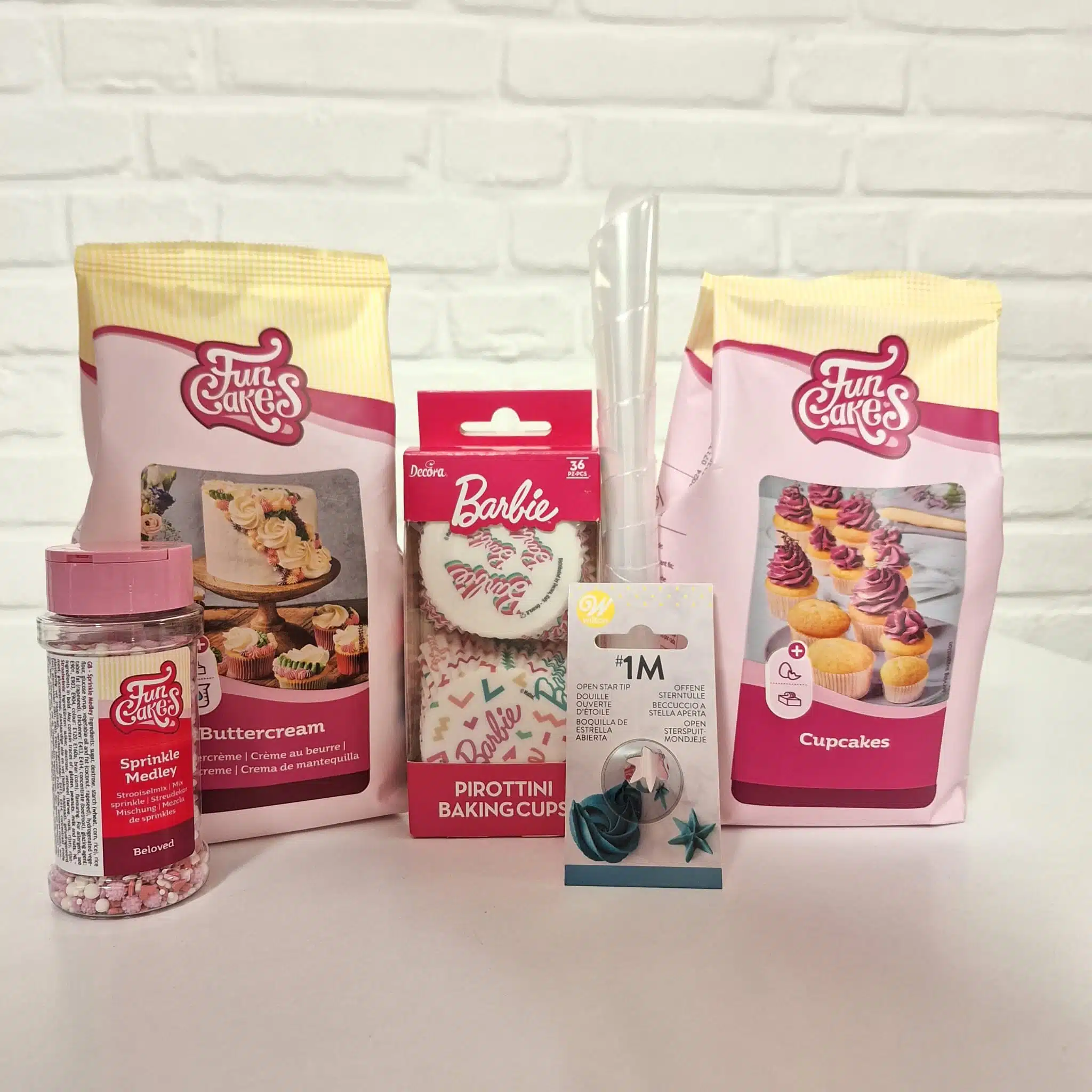 Barbie cupcakes pakket bij cake, bake & love 5 Barbie cupcakes pakket