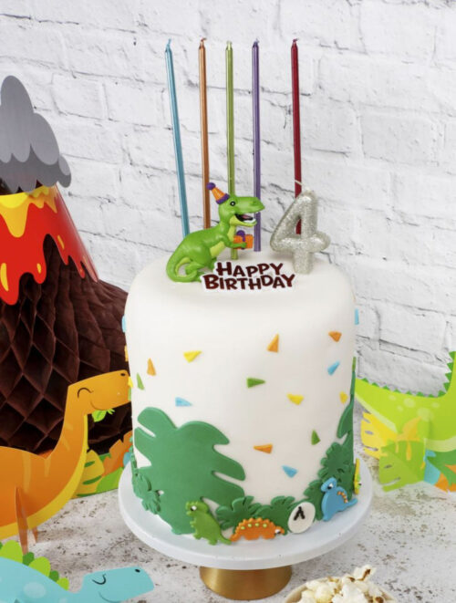 Anniversary house dinosaur resin cake topper & red happy birthday motto bij cake, bake & love 7