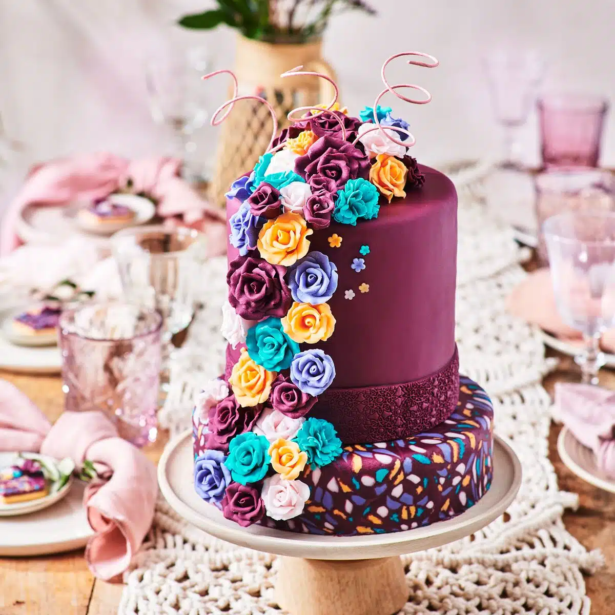 Funcakes rolfondant chic aubergine 250 g bij cake, bake & love 6 Funcakes rolfondant chic aubergine 250 g - afbeelding 2