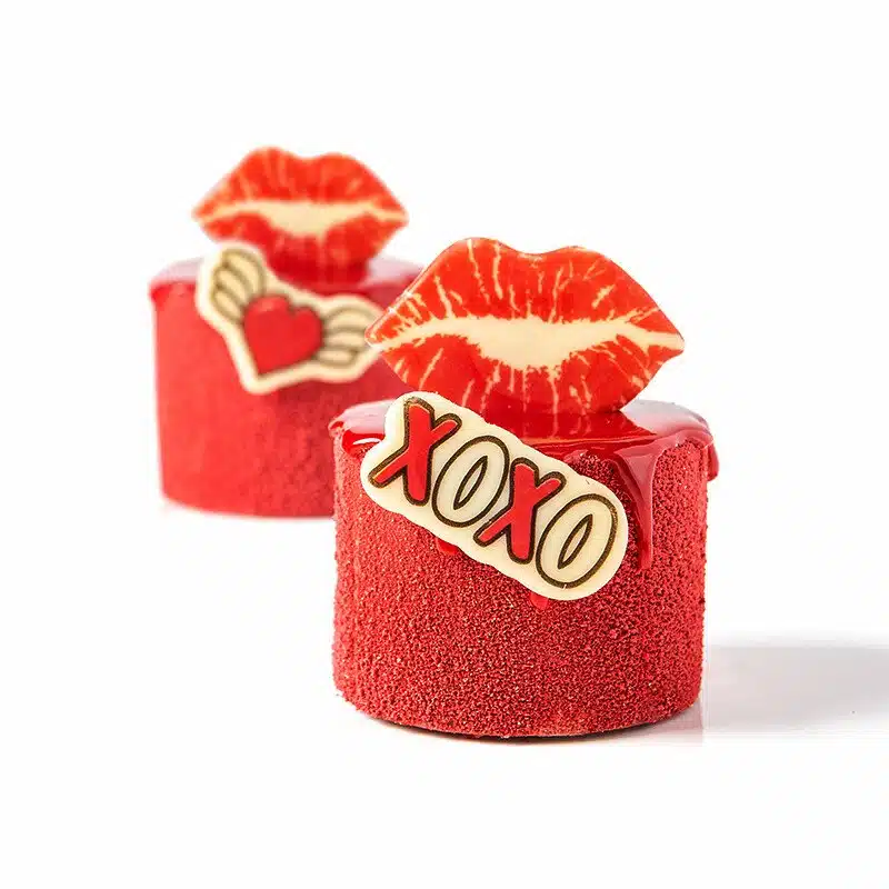 Chocolade decoraties valentijn 12 stuks bij cake, bake & love 7 Chocolade decoraties valentijn 12 stuks - afbeelding 3