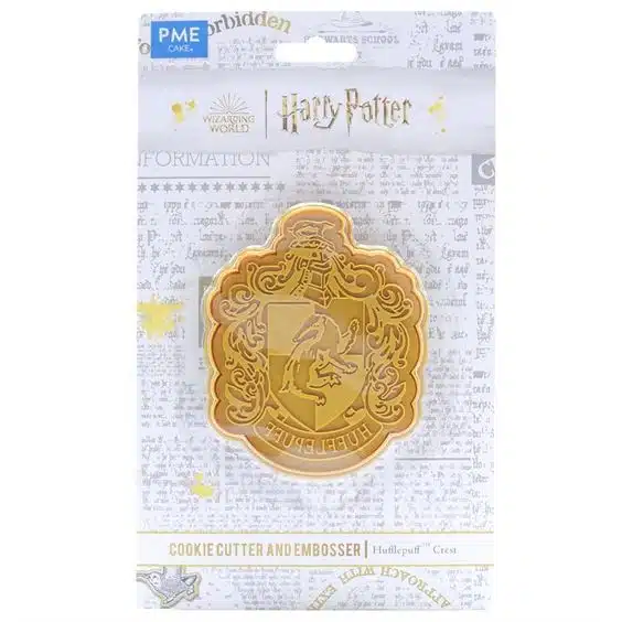 Pme cookie cutter & embosser - hufflepuff house bij cake, bake & love 5 Pme cookie cutter & embosser - hufflepuff house