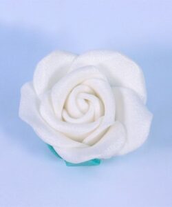 Pme white sugar roses 62mm pk/4 bij cake, bake & love 9