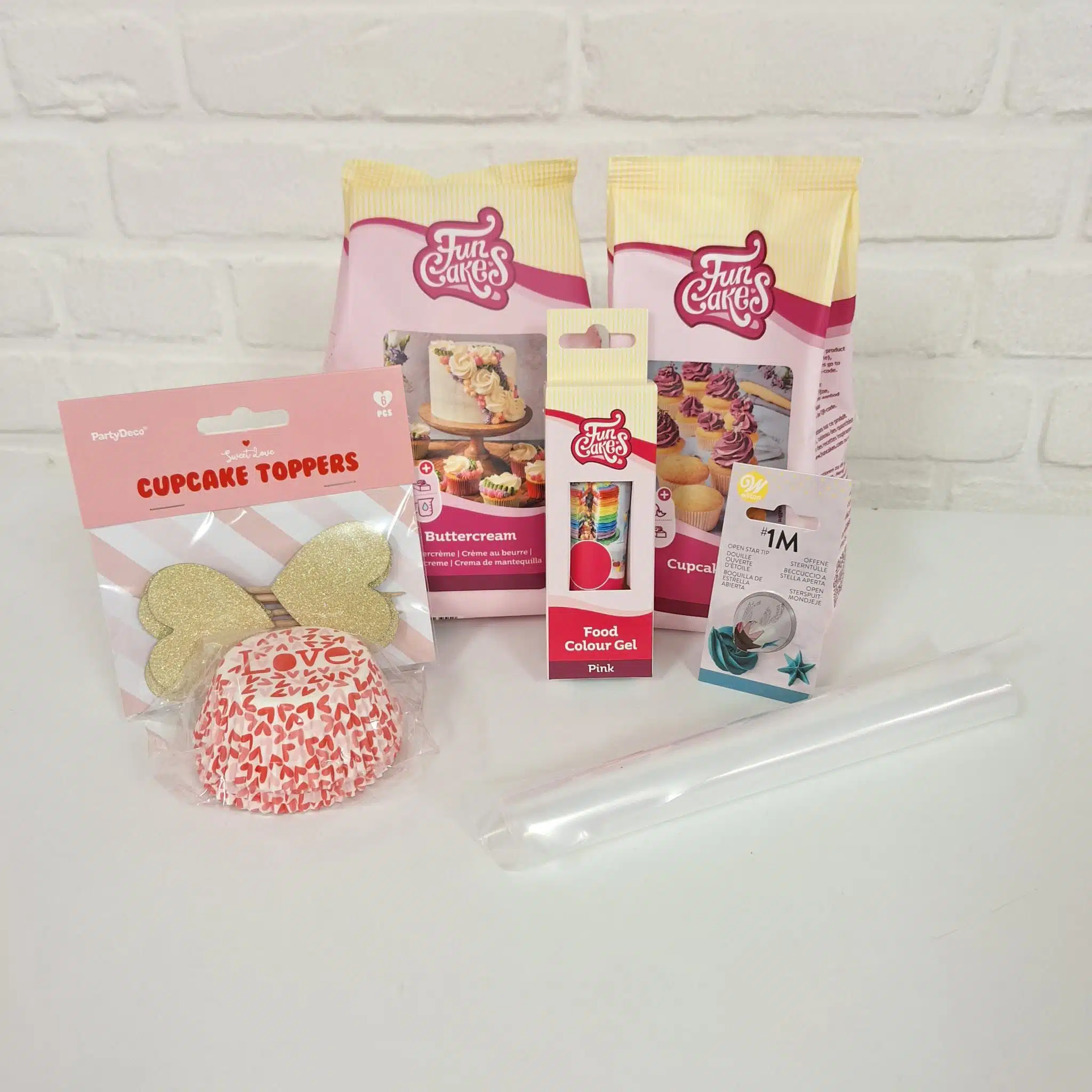 Moederdag hartjes cupcakes pakket bij cake, bake & love 5 Moederdag hartjes cupcakes pakket