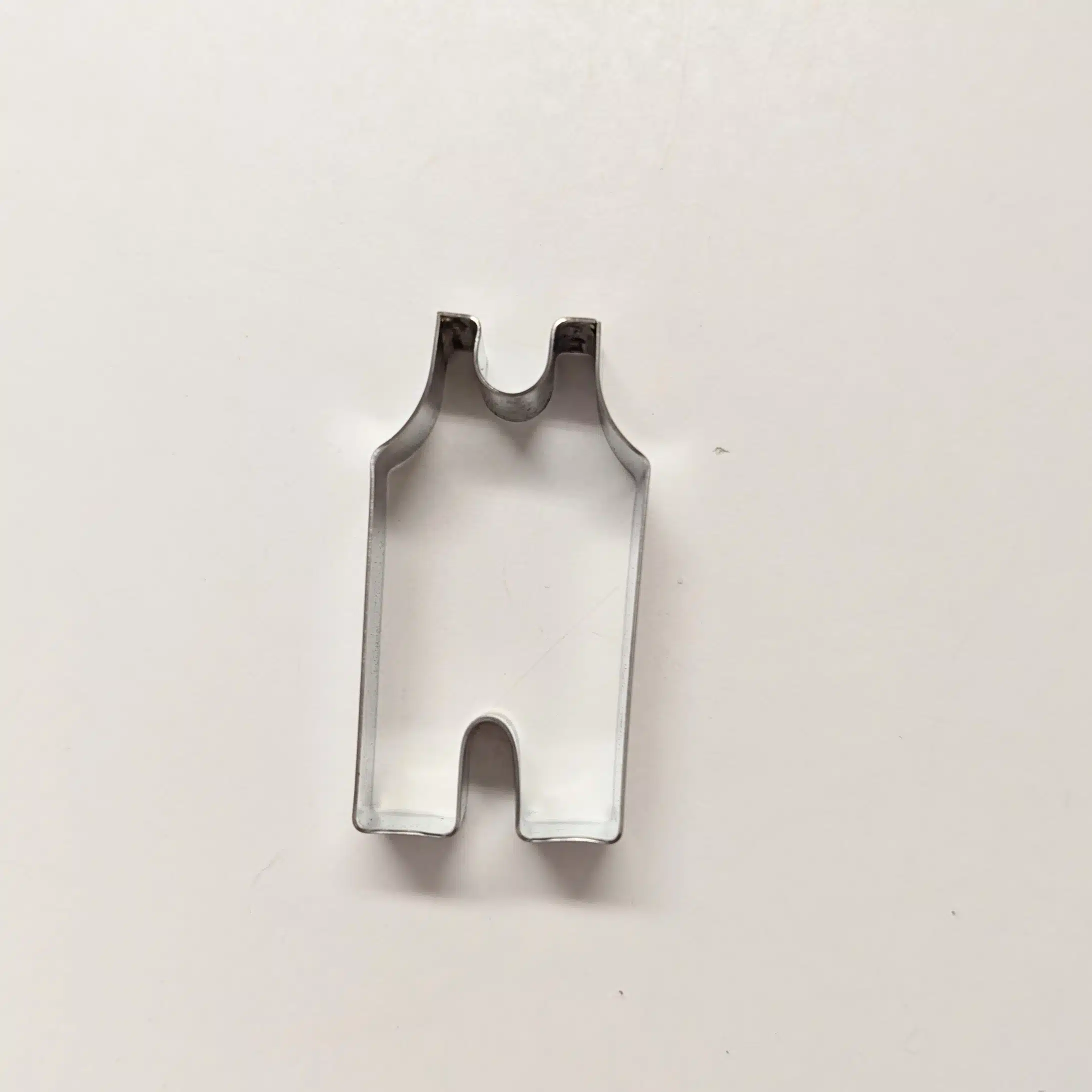 Cakes4fun cutter - dungarees (tuinpak) bij cake, bake & love 5 Cakes4fun cutter - dungarees (tuinpak)