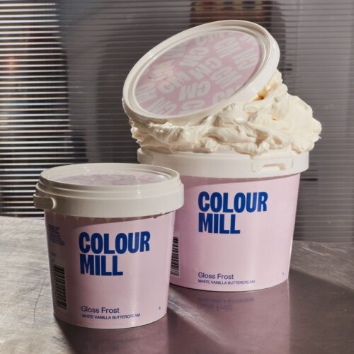 Colour mill white buttercream gloss frost 1l bij cake, bake & love 5