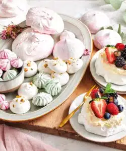 Alternative view of FunCakes Meringue Poeder 150 g