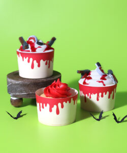 Pme baking cups with cupcake cases - dripping blood bij cake, bake & love 21