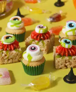 Pme edible cupcake decorating kit - slime monsters bij cake, bake & love 14 Pme edible cupcake decorating kit - slime monsters bij cake, bake & love 13