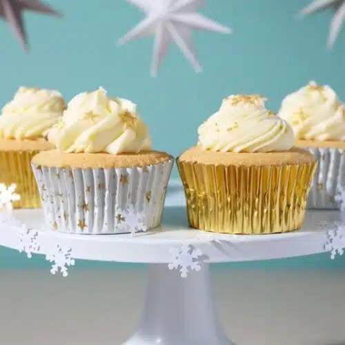 Pme kerst cupcake vormpjes met folievoering - gouden sterren (60 stuks) - afbeelding 2