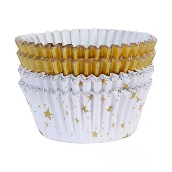 Pme kerst cupcake vormpjes met folievoering - gouden sterren (60 stuks) bij cake, bake & love 8 Pme kerst cupcake vormpjes met folievoering - gouden sterren (60 stuks) - afbeelding 4