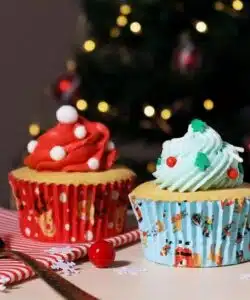 Alternative view of PME Kerst Cupcake Vormpjes met Folievoering - Kerstman & Rudolph (60 stuks)