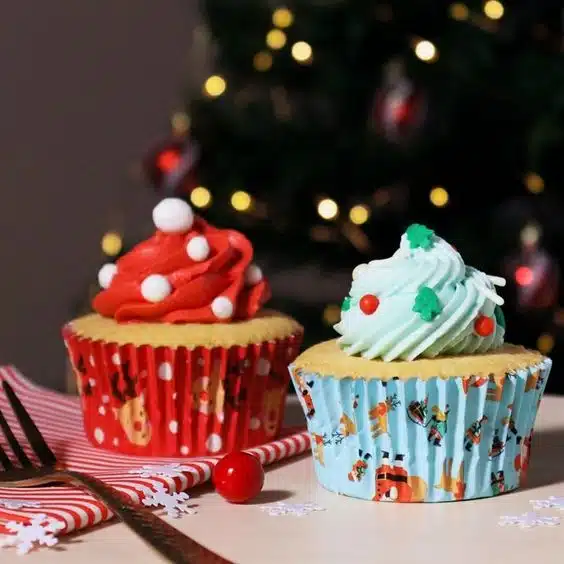Pme kerst cupcake vormpjes met folievoering - kerstman & rudolph (60 stuks) bij cake, bake & love 6 Pme kerst cupcake vormpjes met folievoering - kerstman & rudolph (60 stuks) - afbeelding 2