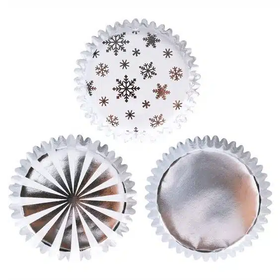 Pme kerst cupcake vormpjes met folievoering - metallic goud & zilver (100 stuks) bij cake, bake & love 8 Pme kerst cupcake vormpjes met folievoering - metallic goud & zilver (100 stuks) - afbeelding 4