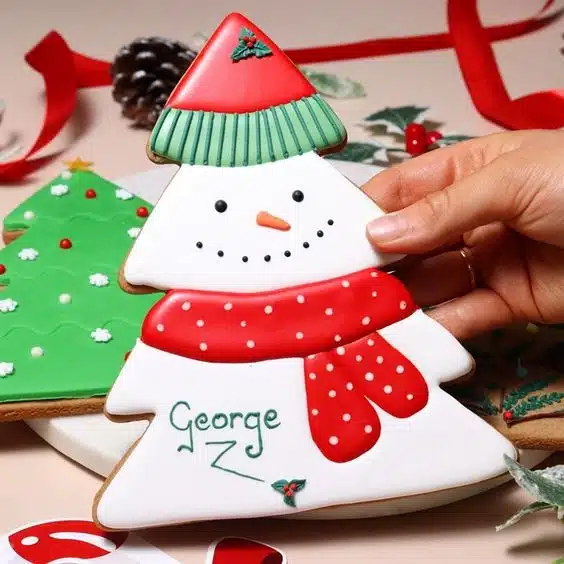 Pme gigantisch kerst koekjesuitsteker - kerstboom (18cm / 7") bij cake, bake & love 6 Pme gigantisch kerst koekjesuitsteker - kerstboom (18cm / 7") - afbeelding 2