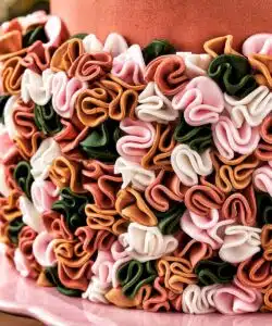 Funcakes rolfondant sparkling gold 250g bij cake, bake & love 14 Funcakes rolfondant sparkling gold 250g bij cake, bake & love 13