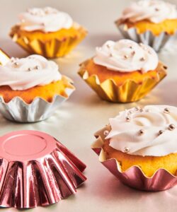 Funcakes bloom baking cups - metallic goud pk/48 bij cake, bake & love 19