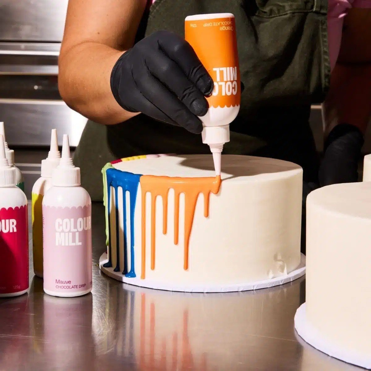 Colour mill choco drip 125g - orange bij cake, bake & love 7 Colour mill choco drip 125g - orange - afbeelding 3