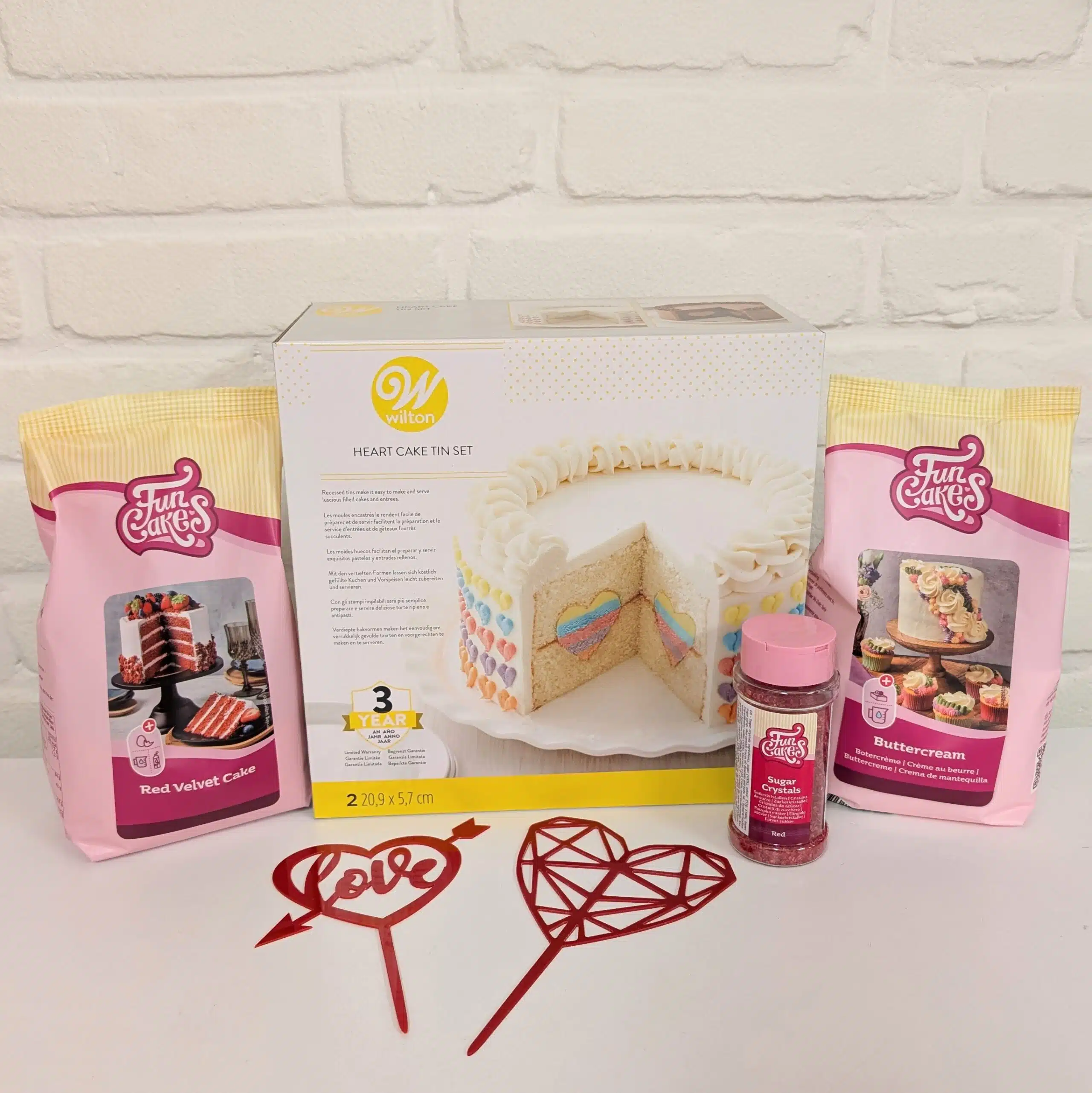 Valentijn taart met hart pakket bij cake, bake & love 5 Valentijn taart met hart pakket