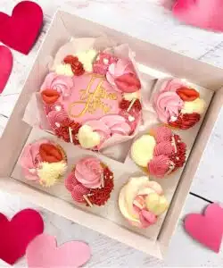 Alternative view of Valentijn Bento Taart & Cupcakes Pakket