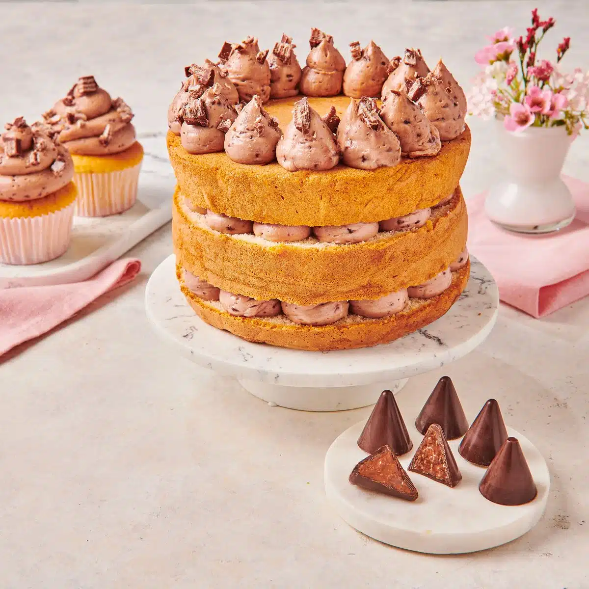 Funcakes spread - crunchy chocowafel 250g bij cake, bake & love 6 Funcakes spread - crunchy chocowafel 250g - afbeelding 2