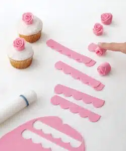 Wilton uitsteker easy blooms™ bloem bij cake, bake & love 6 Wilton uitsteker easy blooms™ bloem bij cake, bake & love 5