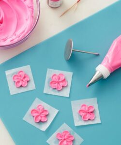 Wilton decorating tip #59 petal carded bij cake, bake & love 11