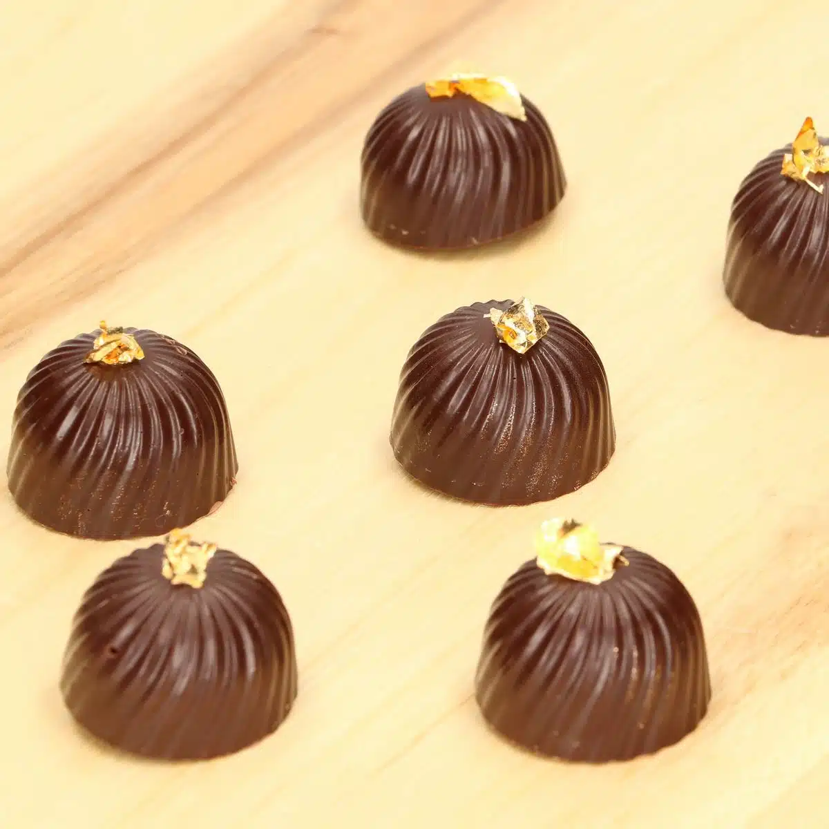 Funcakes chocolate mould twist swirl bij cake, bake & love 7 Funcakes chocolate mould twist swirl - afbeelding 3