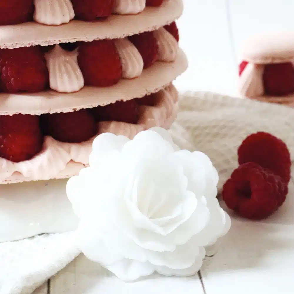 Ouwel decoratie witte rozen 3 stuks bij cake, bake & love 8 Ouwel decoratie witte rozen 3 stuks - afbeelding 4