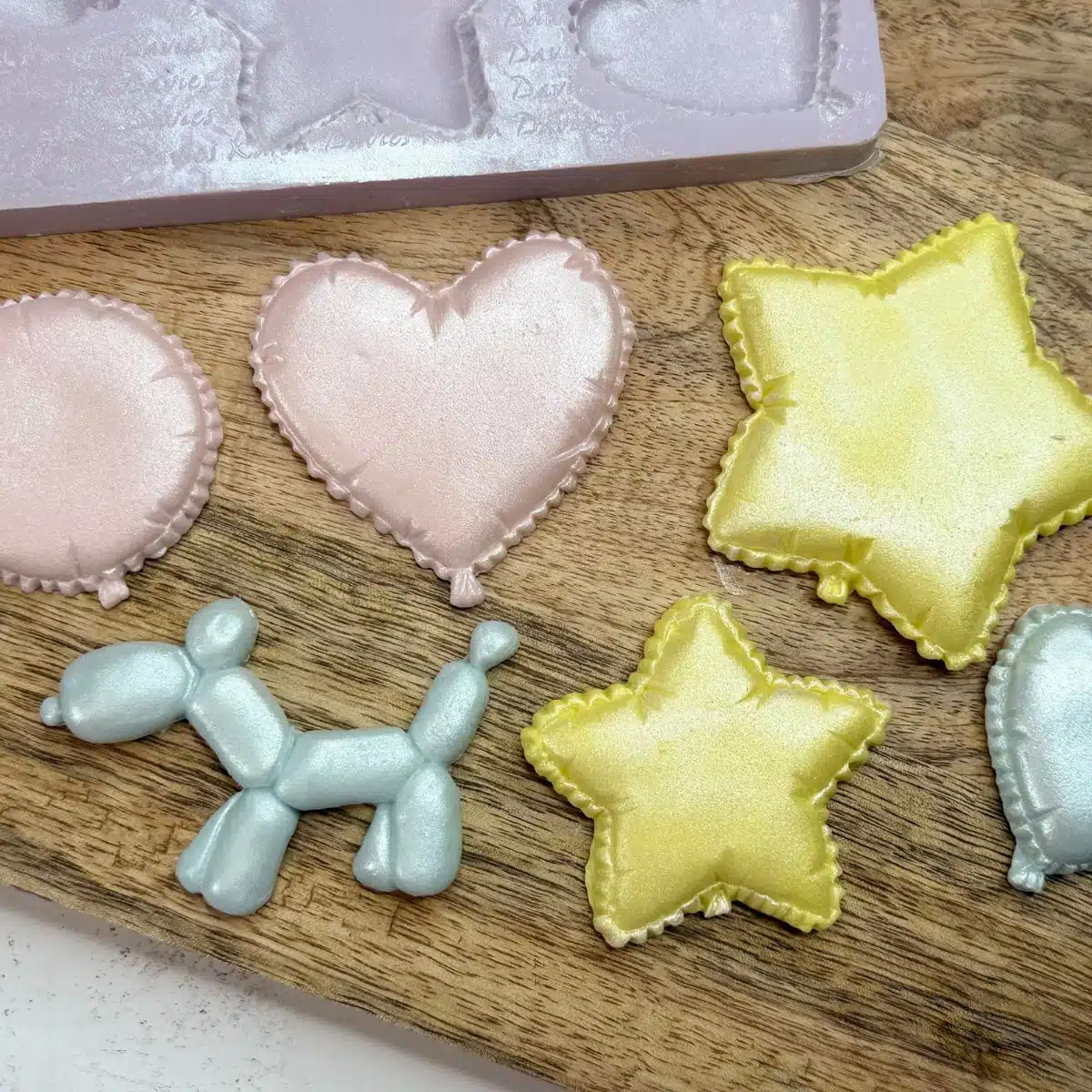 Karen davies siliconen mal - ballonnen bij cake, bake & love 6 Karen davies siliconen mal - ballonnen - afbeelding 2