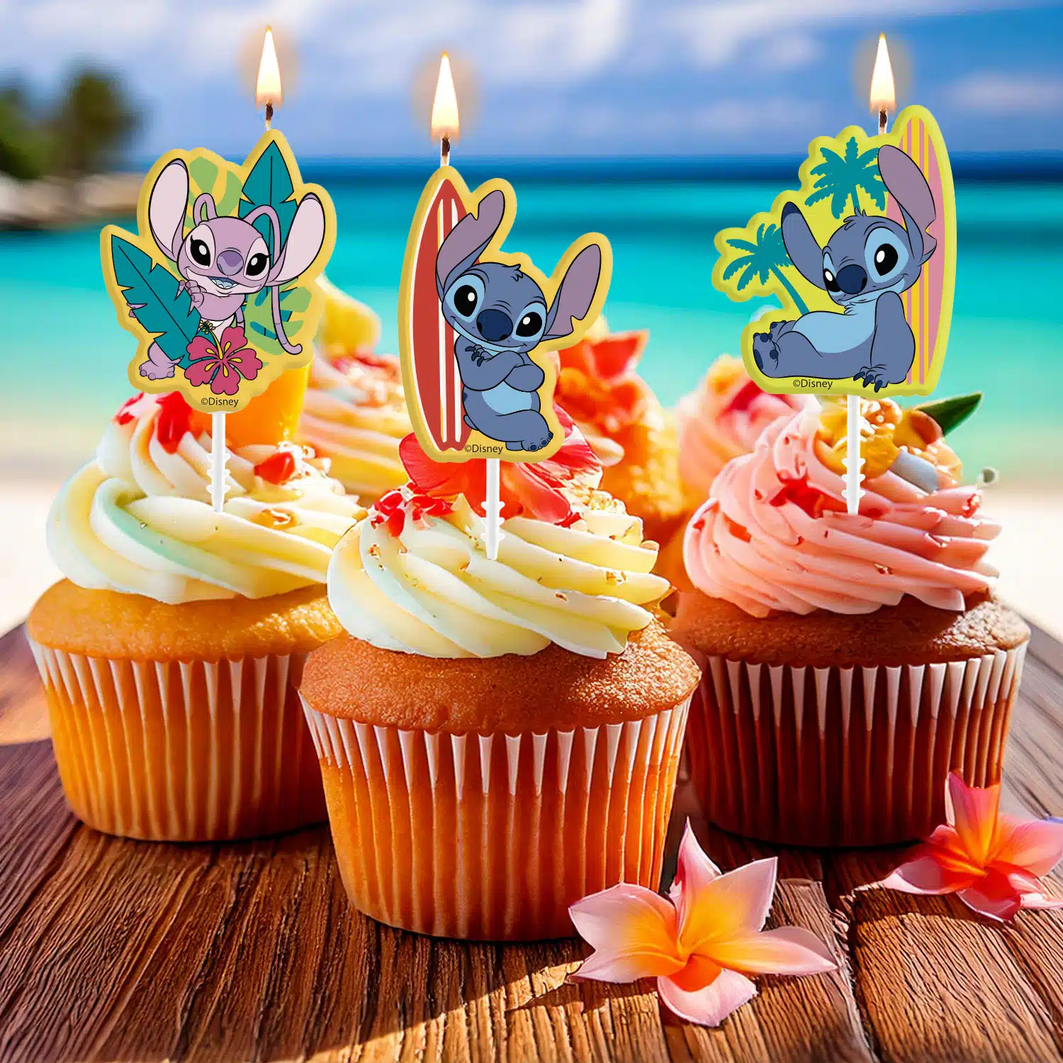 Dekora stitch kaarsjes pk/4 bij cake, bake & love 7 Dekora stitch kaarsjes pk/4 - afbeelding 3