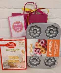 Juf of Meester Cadeautje - Bloemen Cakejes Pakket