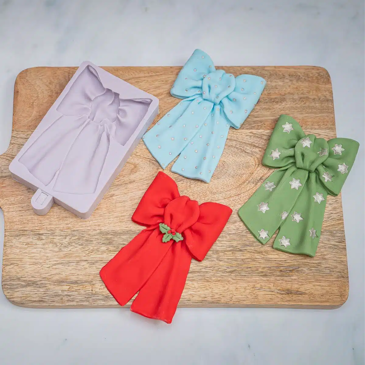 Karen davies siliconen mould - grote strik bij cake, bake & love 6 Karen davies siliconen mould - grote strik - afbeelding 2