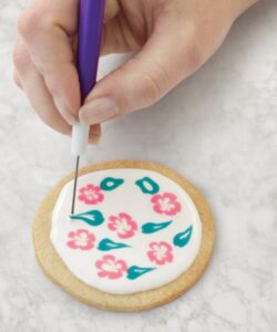 Wilton cookie decorating set/3 bij cake, bake & love 16