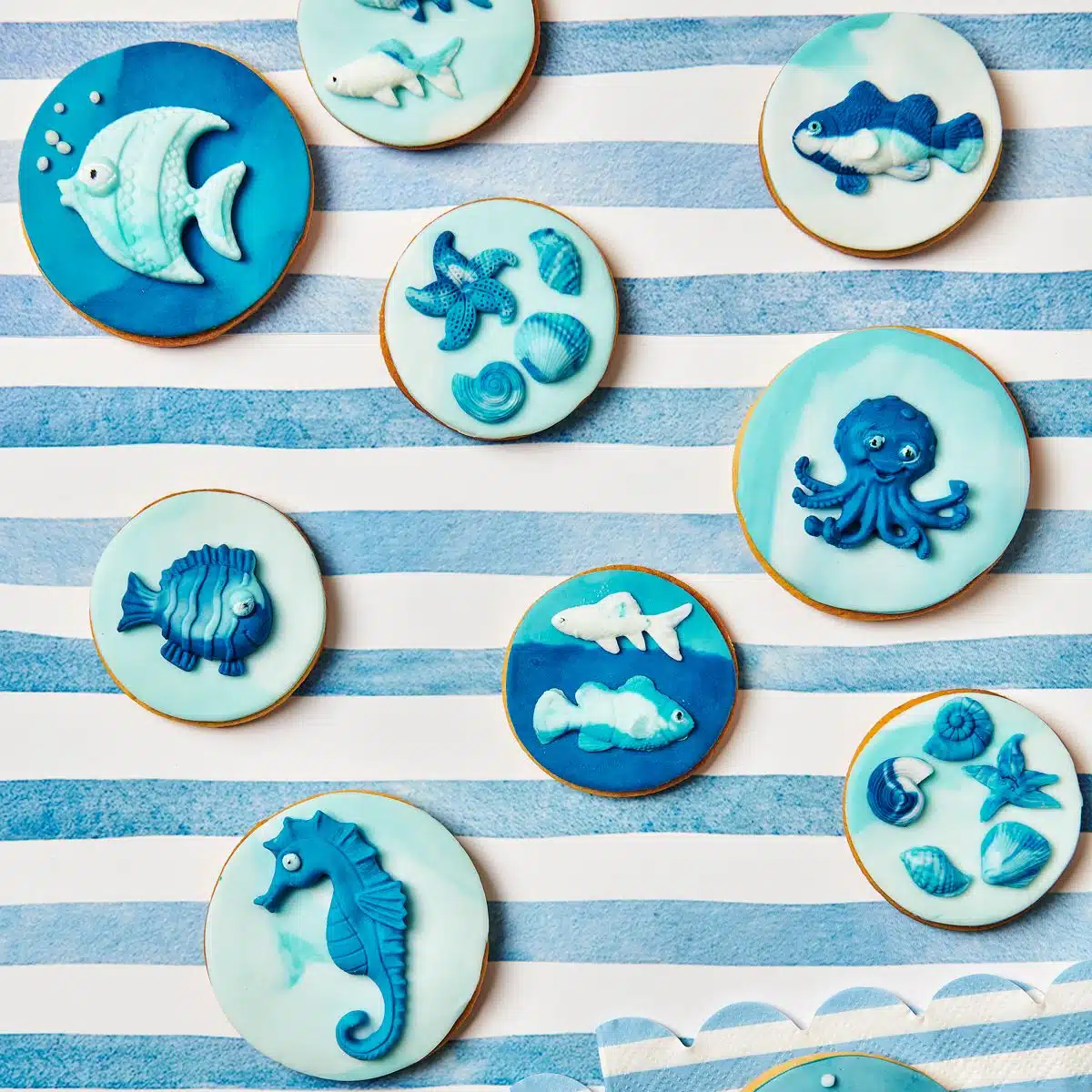 Funcakes rolfondant bella blue 250 g bij cake, bake & love 7 Funcakes rolfondant bella blue 250 g - afbeelding 3