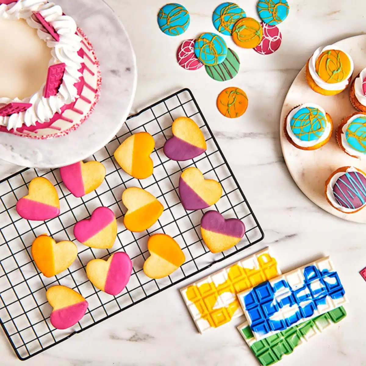 Funcakes deco melts -snow white- 250g bij cake, bake & love 8 Funcakes deco melts -snow white- 250g - afbeelding 4