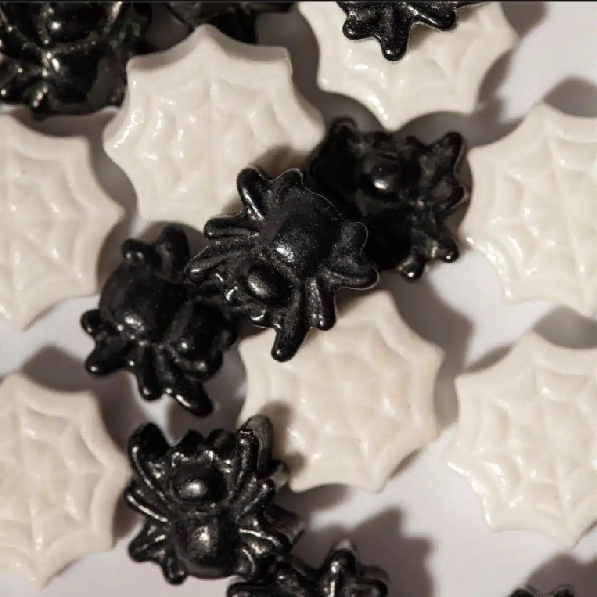 Pme halloween sprinkles spiders 25 gram bij cake, bake & love 6 Pme halloween sprinkles spiders 25 gram - afbeelding 2