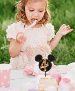 Dekora kaarsje mickey mouse nummer 4 bij cake, bake & love 17 Dekora kaarsje mickey mouse nummer 4 bij cake, bake & love 16