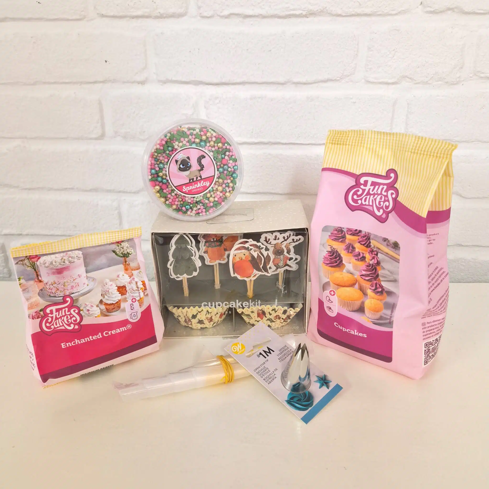 Christmas woodland cupcakes pakket bij cake, bake & love 5 Christmas woodland cupcakes pakket