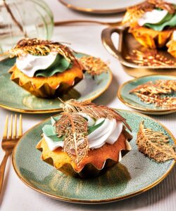 Funcakes cake lace ready to use parel goud 200 g bij cake, bake & love 18 Funcakes cake lace ready to use parel goud 200 g bij cake, bake & love 17