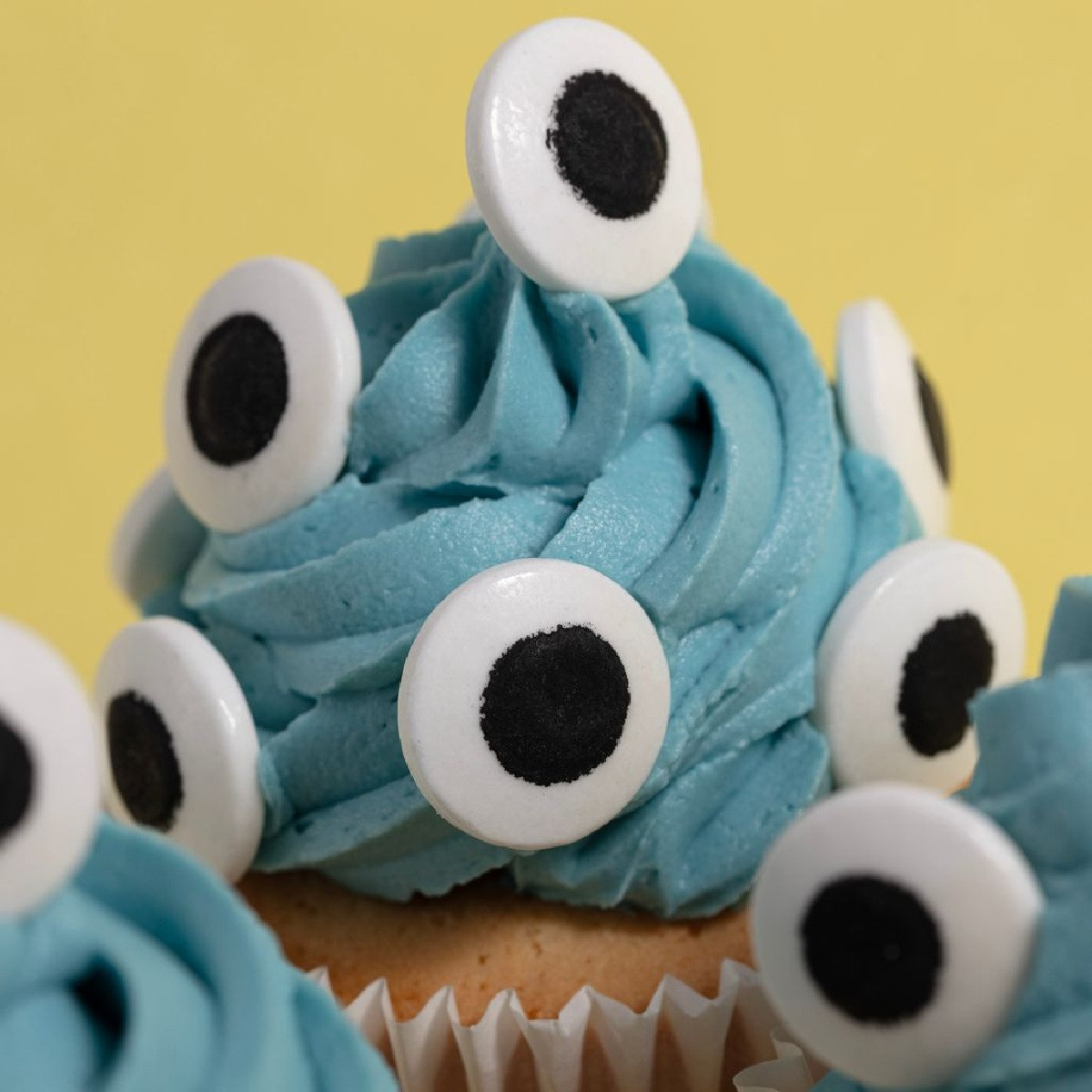 Pme sprinkle charms jumbo oogjes 25 gram bij cake, bake & love 6 Pme sprinkle charms jumbo oogjes 25 gram - afbeelding 2