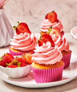 Funcakes mix voor enchanted cream® aardbei 450g bij cake, bake & love 14 Funcakes mix voor enchanted cream® aardbei 450g bij cake, bake & love 13