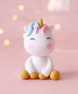 Caketopper Poppetje Eenhoorn