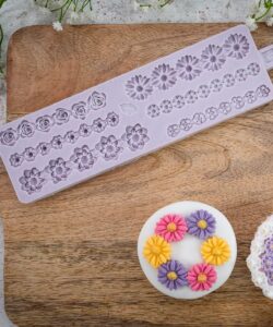 Alternative view of Karen Davies Siliconen Mal – Miniature Flowers Borders