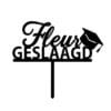 Gepersonaliseerde taarttopper geslaagd met naam en afstudeerhoedje bij cake, bake & love 3