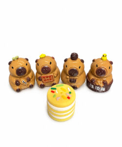 Plastic decoratieset Capibara en taart 5 stuks