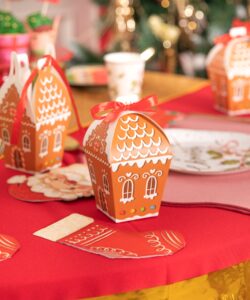 Kerst traktatiedoosjes gingerbread house – 6 stuks bij cake, bake & love 8 Kerst traktatiedoosjes gingerbread house – 6 stuks - afbeelding 2